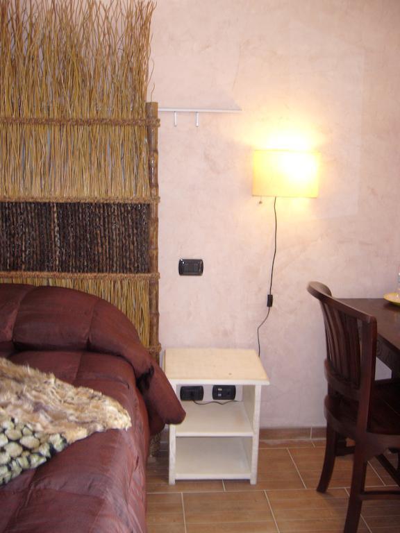 Appunti Di Viaggio Room & Breakfast San Giorgio di Piano الغرفة الصورة